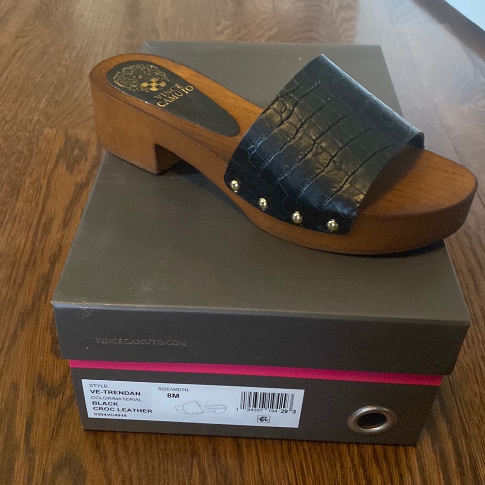 Vince Camuto platform slide